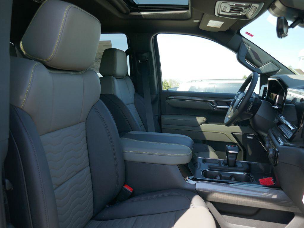 New 2026 Chevrolet Silverado 1500 ZR2 image 11