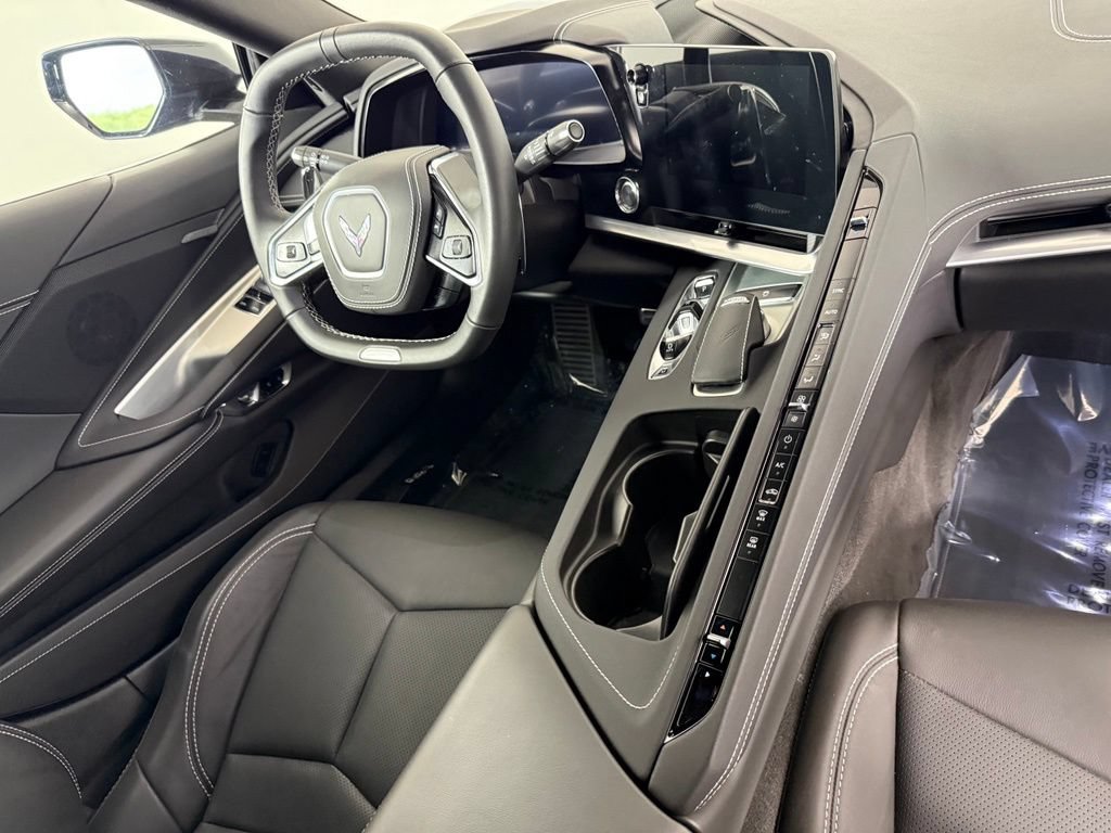 Used 2025 Chevrolet Corvette Z06 RWD image 18