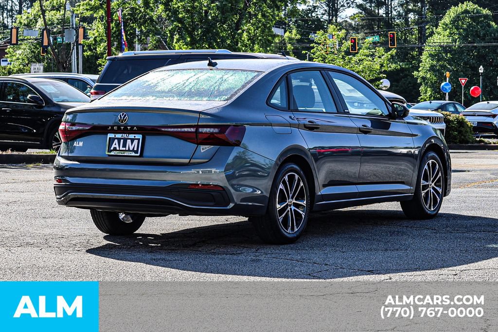 Used 2025 Volkswagen Jetta Sport FWD image 5