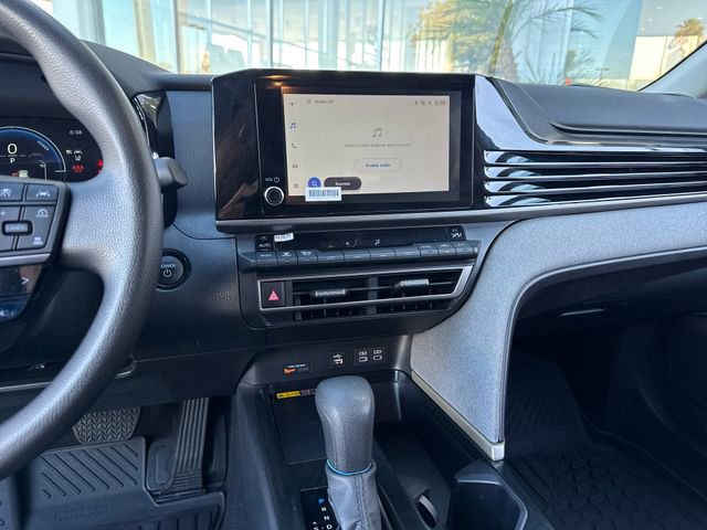 Used 2025 Toyota Camry LE w/ Convenience Package image 17