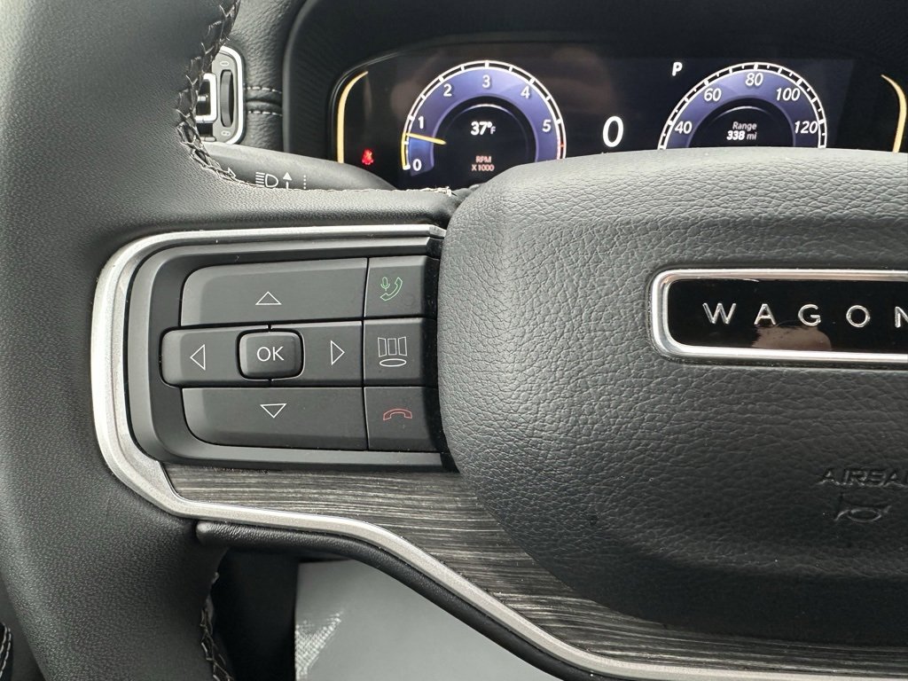 Used 2023 Jeep Wagoneer L Series II image 29