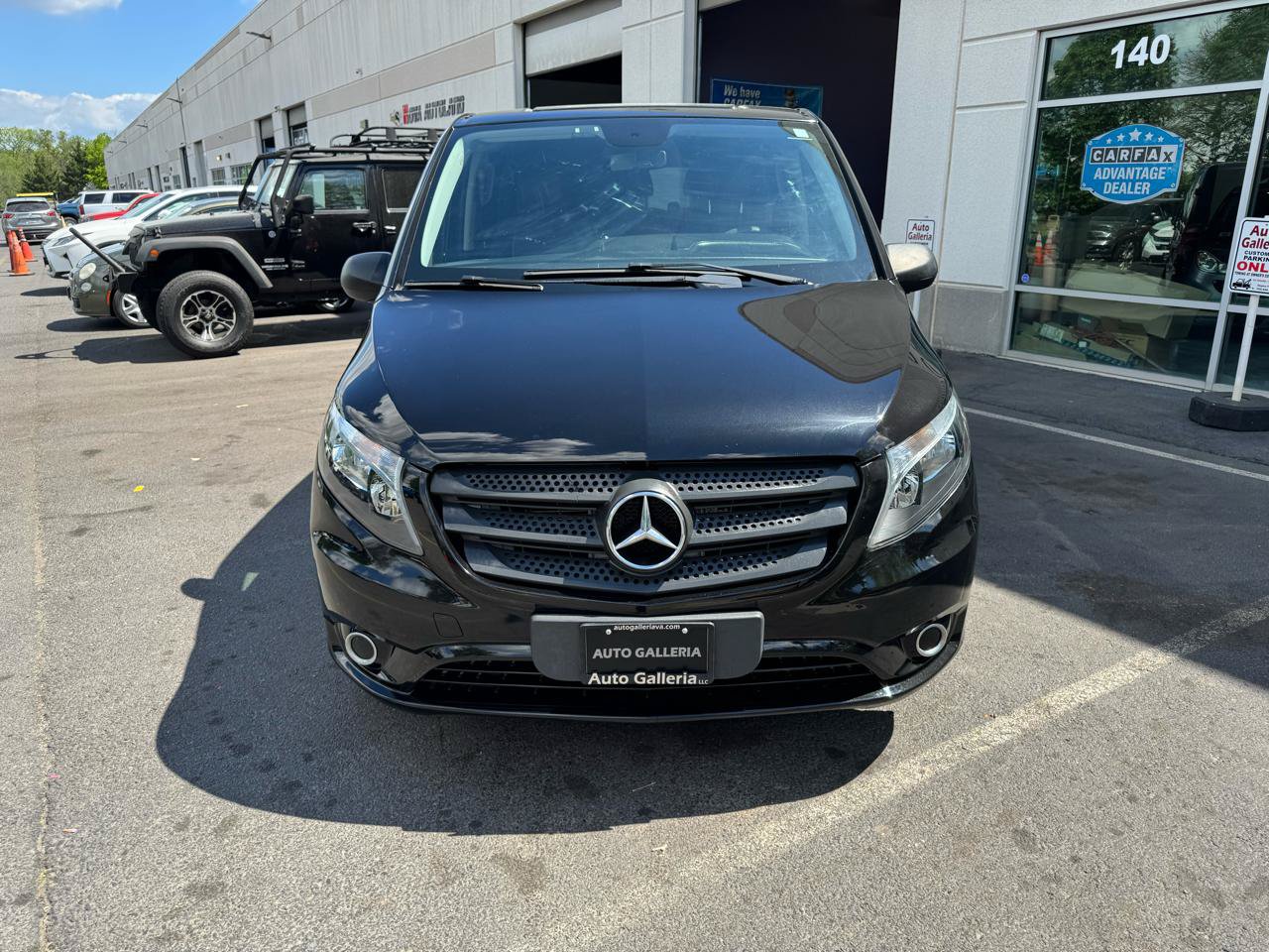 Used 2017 Mercedes-Benz Metris Passenger image 3