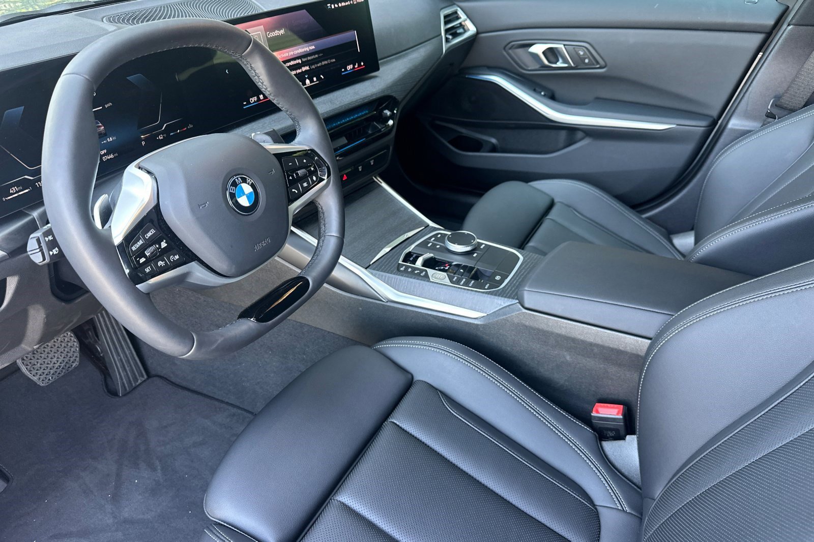 Used 2025 BMW 330i Sedan w/ Convenience Package image 11