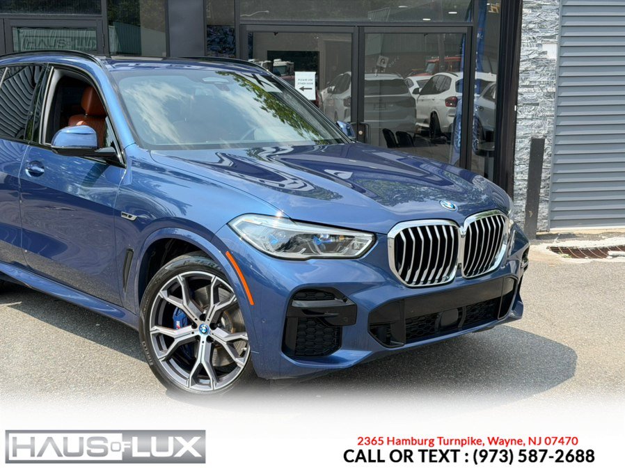 Used 2022 BMW X5 xDrive45e w/ M Sport Package AWD/4WD image 2