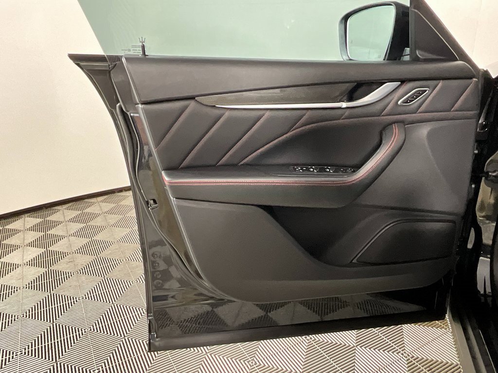 Used 2023 Maserati Levante GT image 18