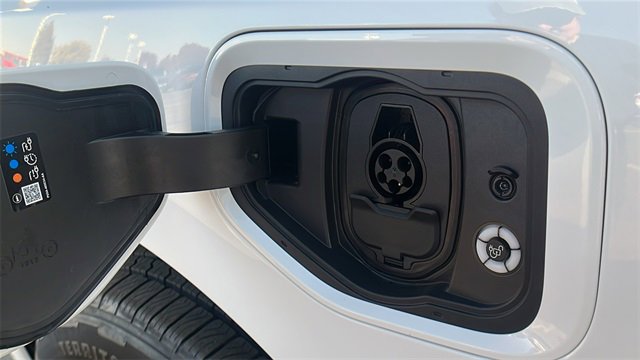 New 2025 Ford F150 Lightning Lariat image 25