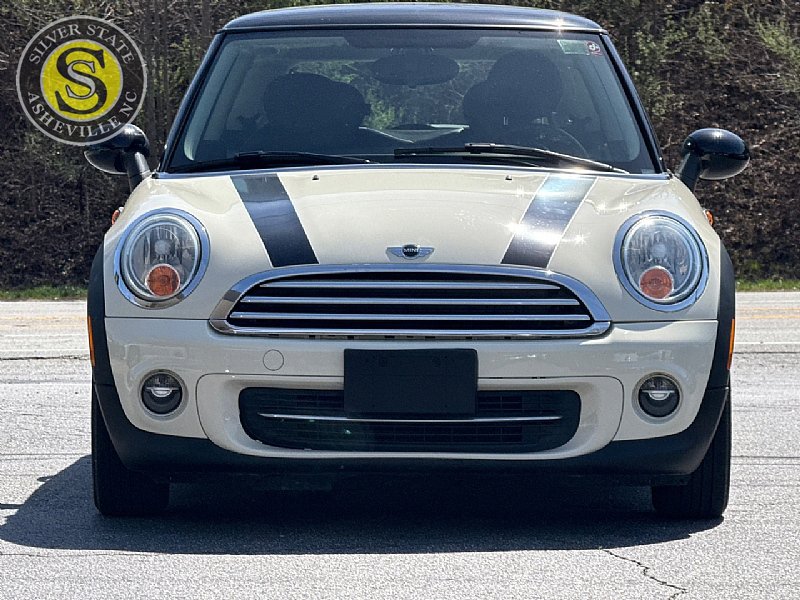 Used 2013 MINI Cooper Hardtop image 2