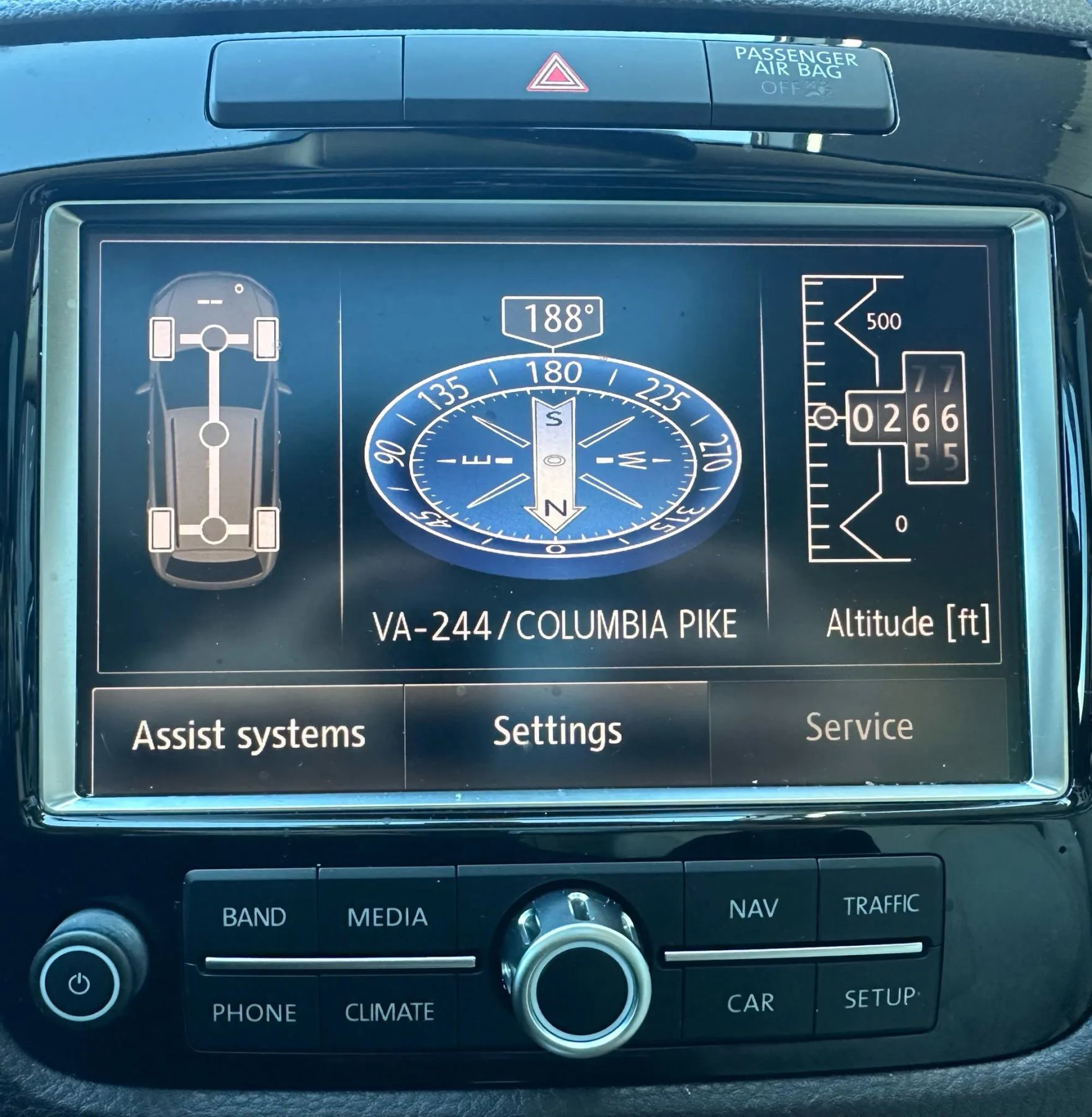 Used 2013 Volkswagen Touareg Sport image 19