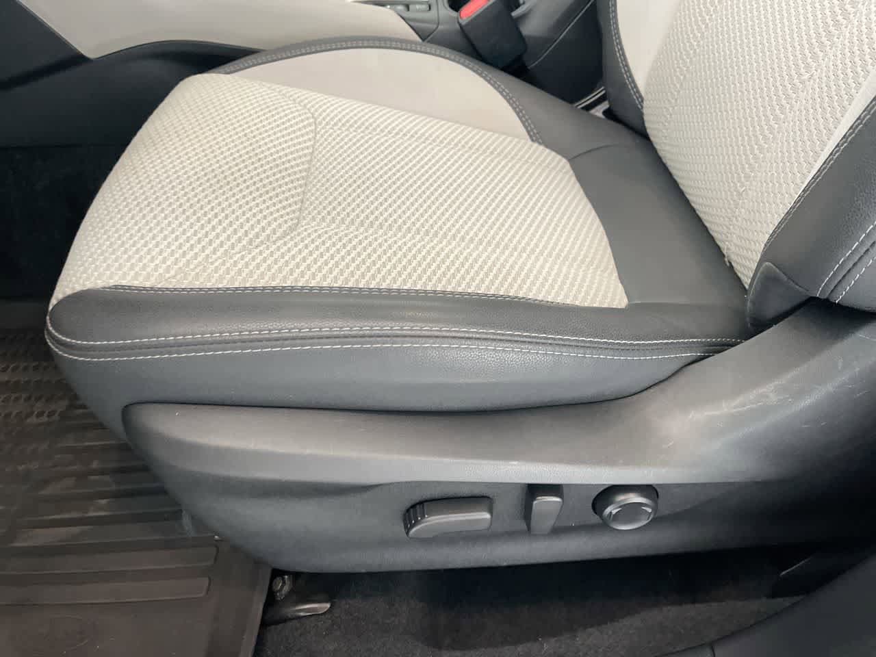Used 2022 Subaru Forester Premium AWD/4WD image 12