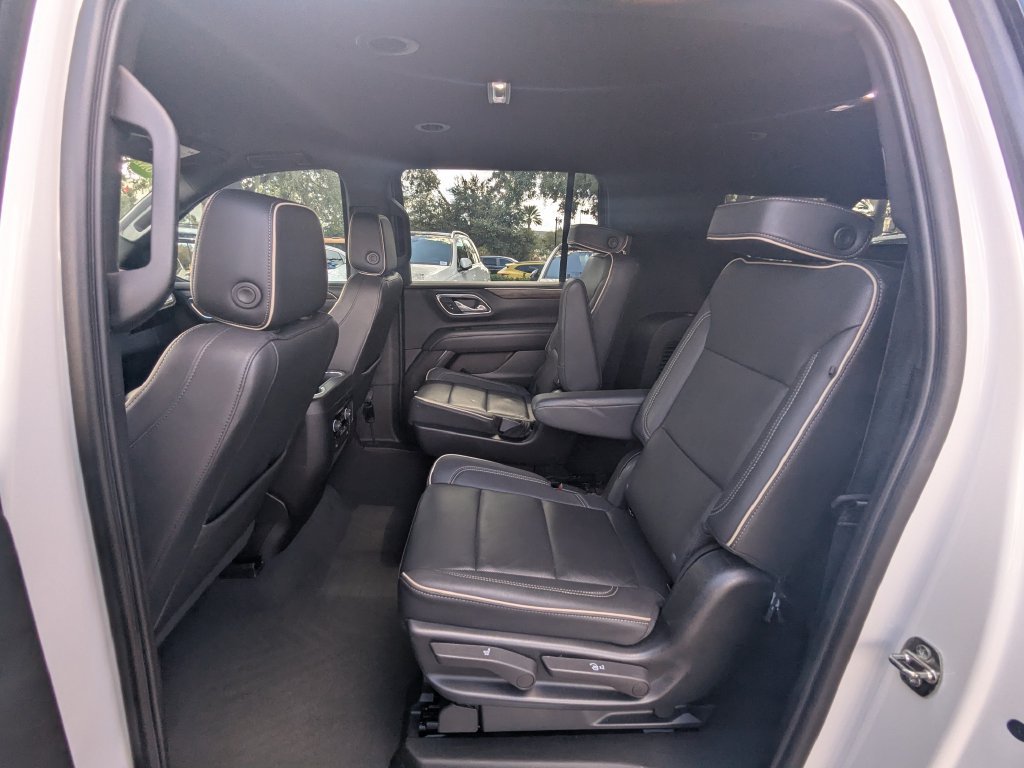 Used 2023 Chevrolet Suburban Premier RWD image 28