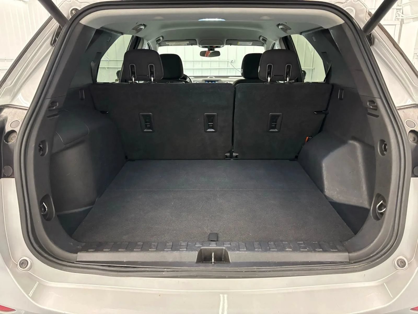 Used 2019 Chevrolet Equinox LT FWD image 18