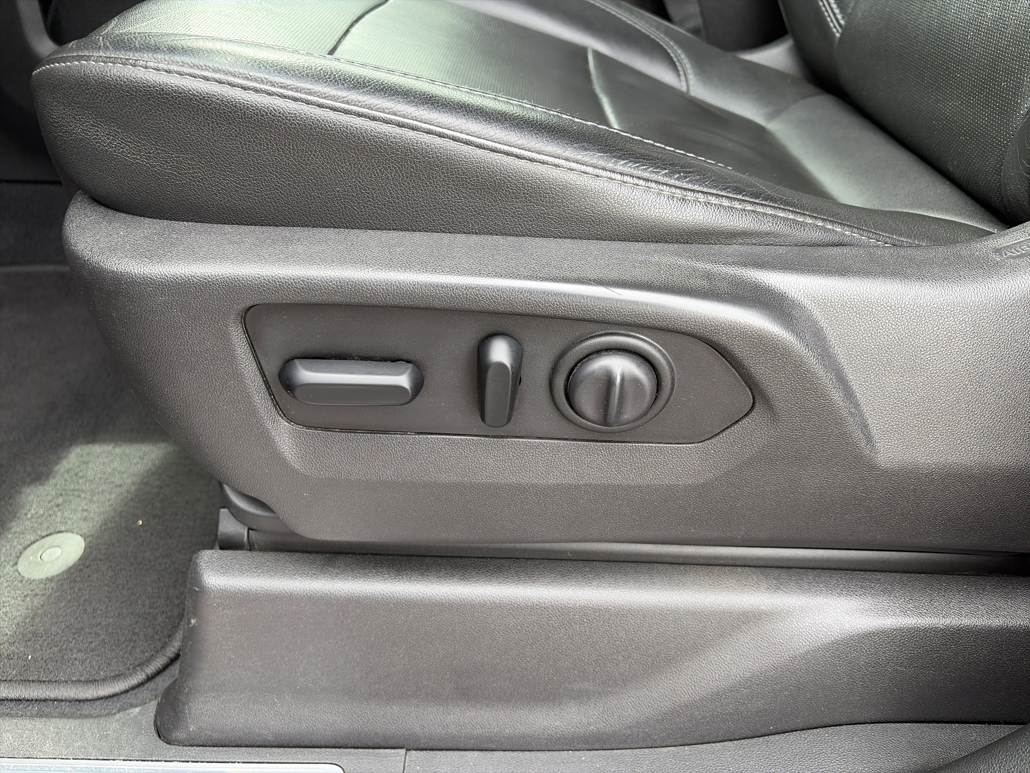 Used 2019 GMC Sierra 1500 SLT w/ SLT Premium Plus Package image 14