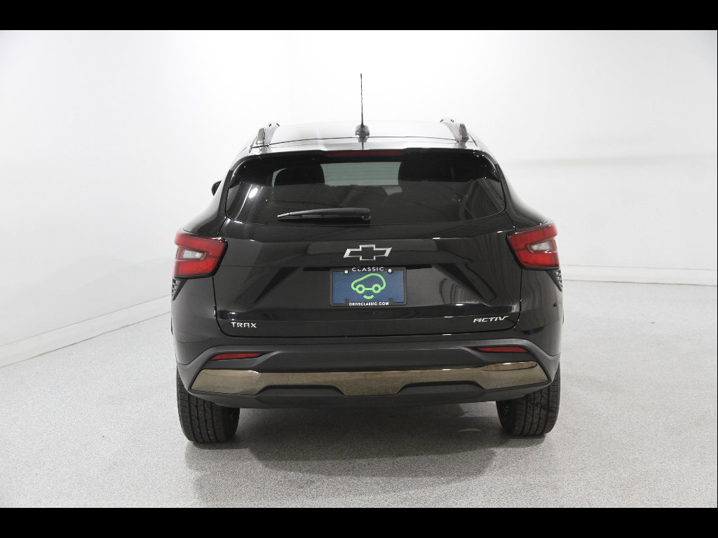Certified 2024 Chevrolet Trax ACTIV w/ Driver Confidence Package FWD image 18