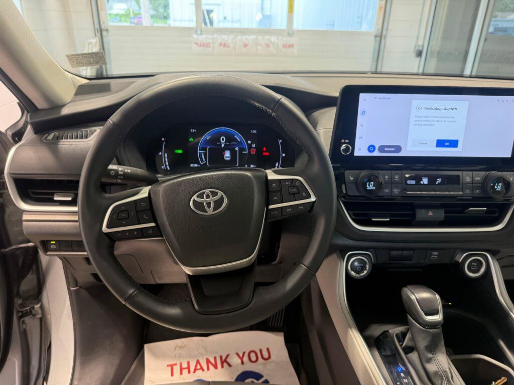 Used 2025 Toyota Grand Highlander AWD Hybrid image 26