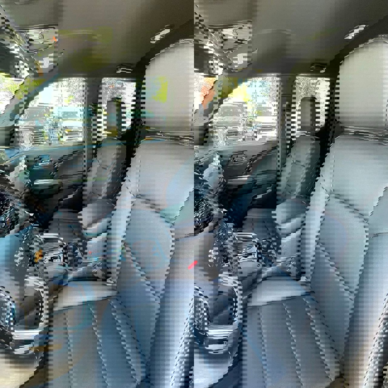 Used 2023 Chevrolet Colorado LT w/ LT Convenience Package III image 22