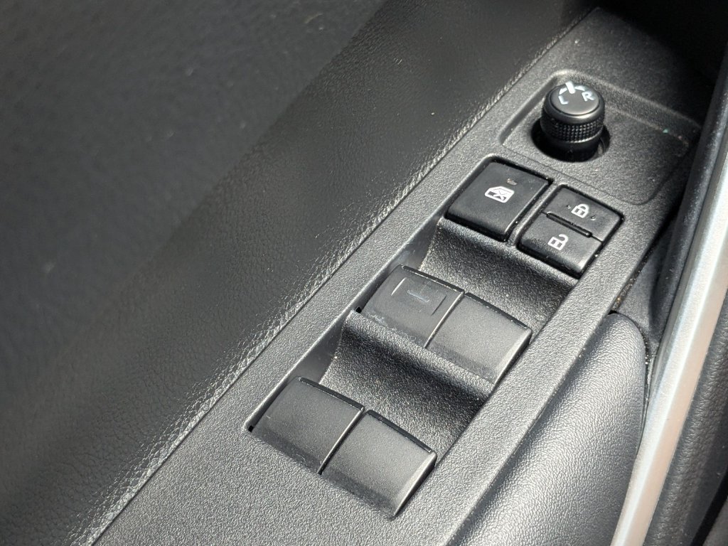 Used 2024 Toyota Corolla Cross LE AWD/4WD image 29