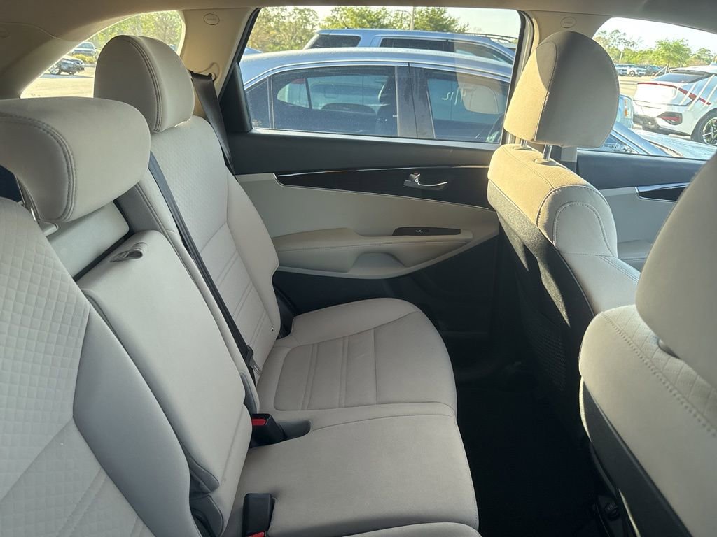 Used 2020 Kia Sorento LX w/ LX I4 Convenience Package image 11