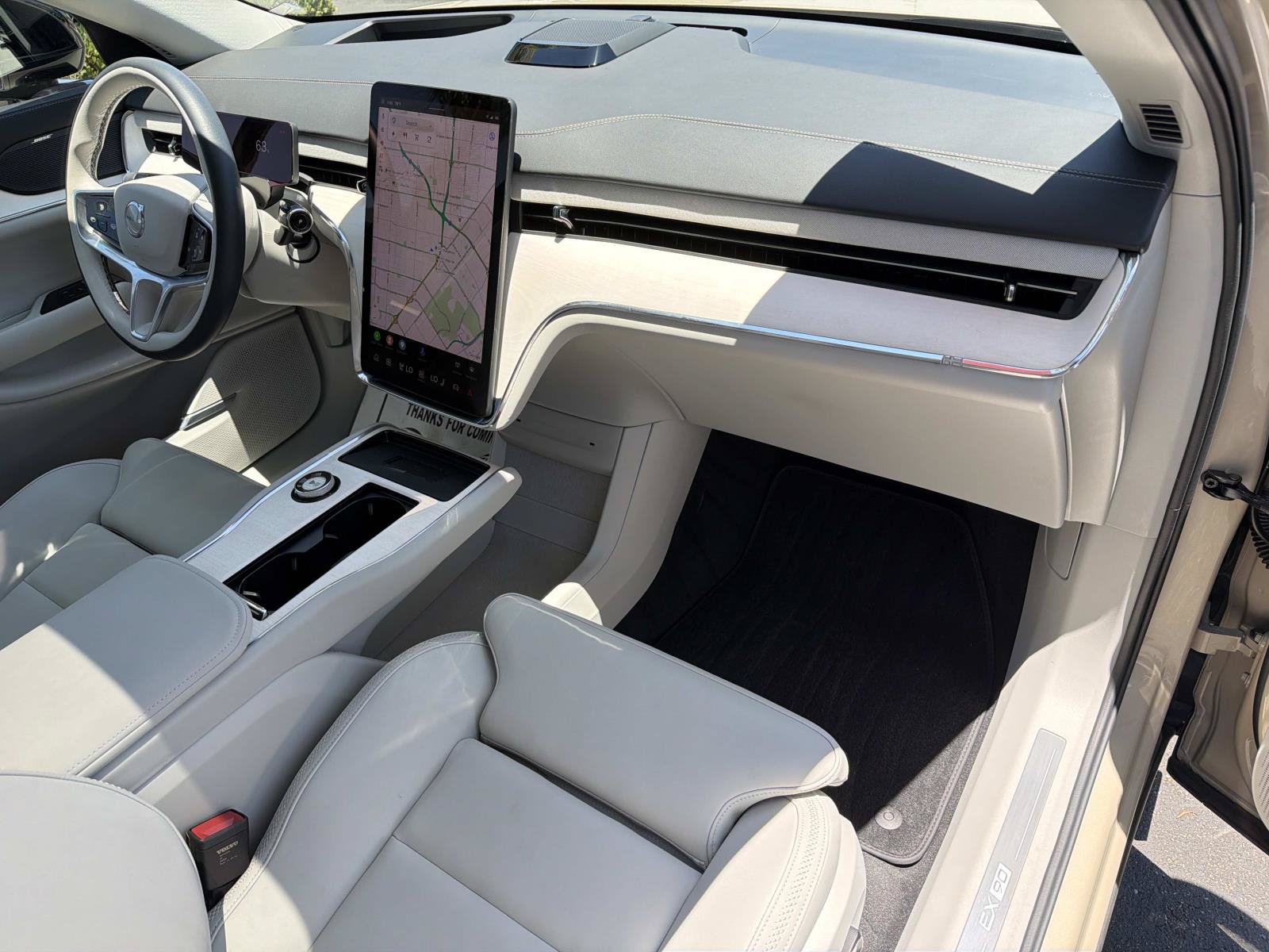 Certified 2025 Volvo EX90 Plus AWD/4WD image 27