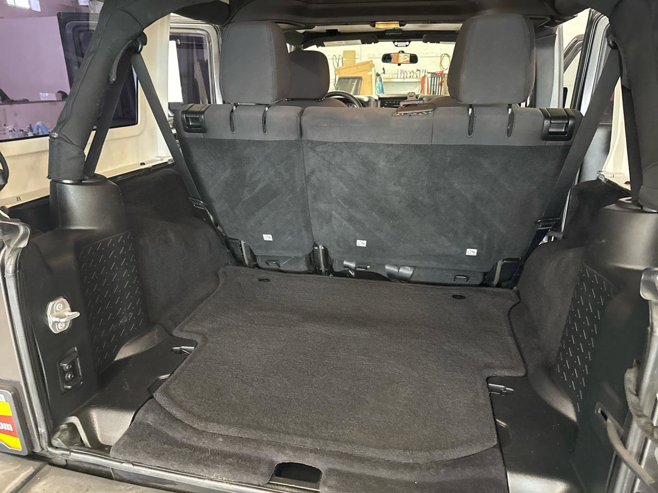 Used 2018 Jeep Wrangler Unlimited Sport w/ Connectivity Group image 35