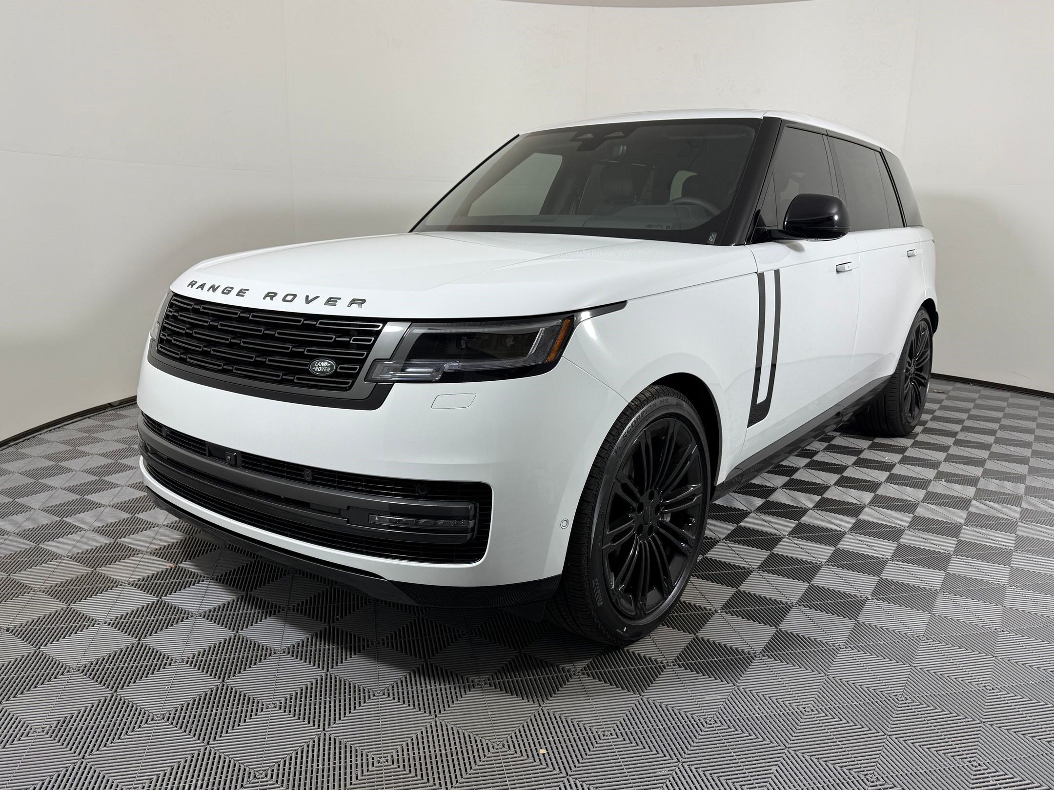 New 2026 Land Rover Range Rover Long Wheelbase SE