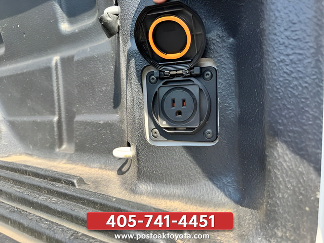 Used 2025 Chevrolet Silverado 2500 LT w/ Convenience Package AWD/4WD image 11