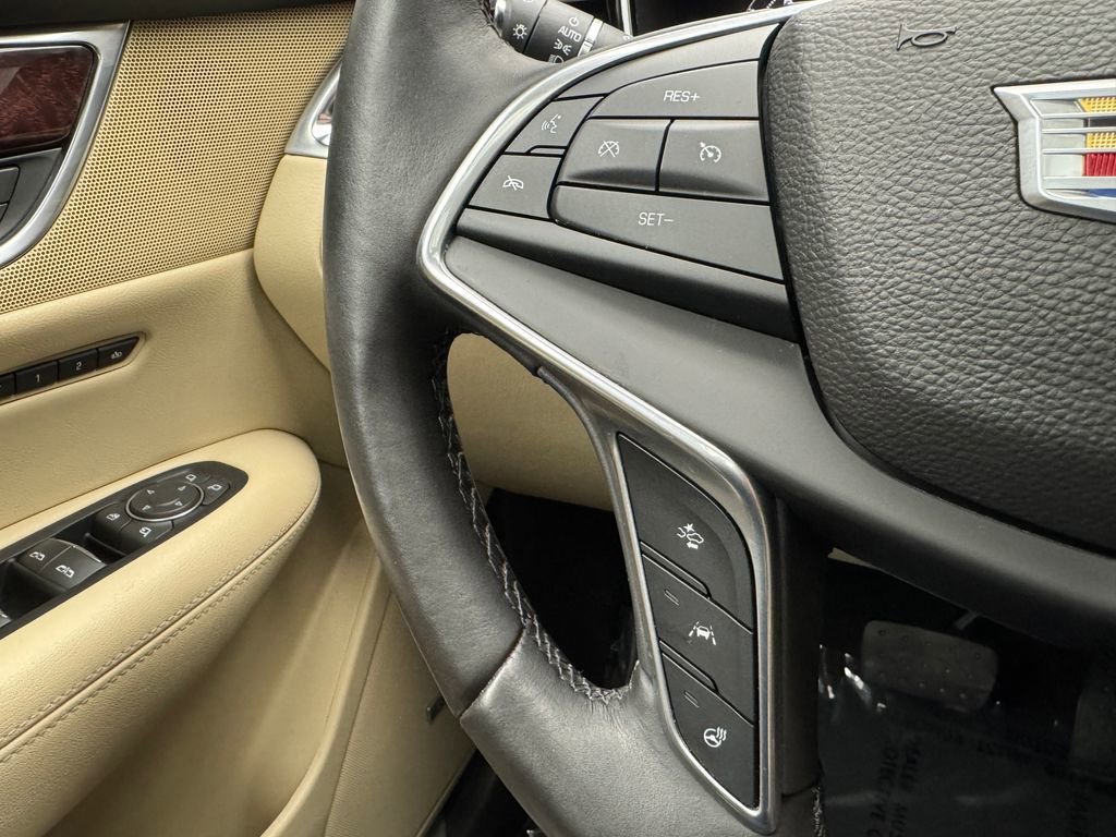 Used 2017 Cadillac XT5 Luxury w/ Driver Awareness Package image 19