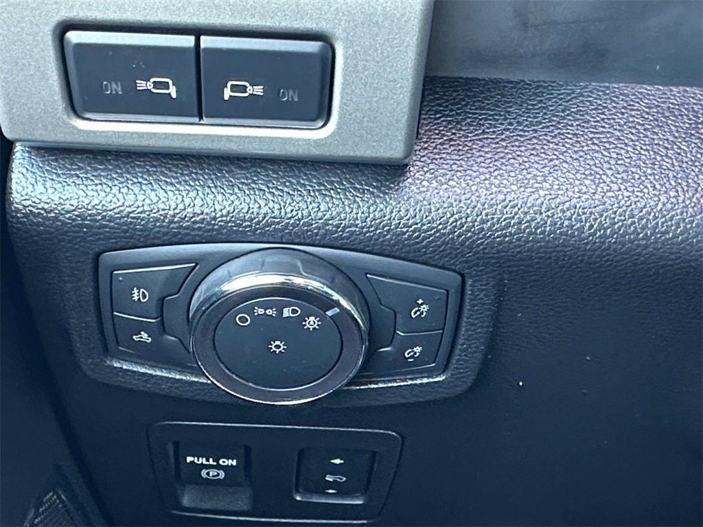 Used 2018 Ford F150 Lariat w/ Equipment Group 502A Luxury image 20