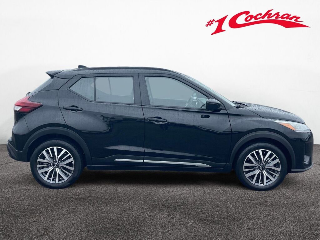 Used 2024 Nissan Kicks SR image 25