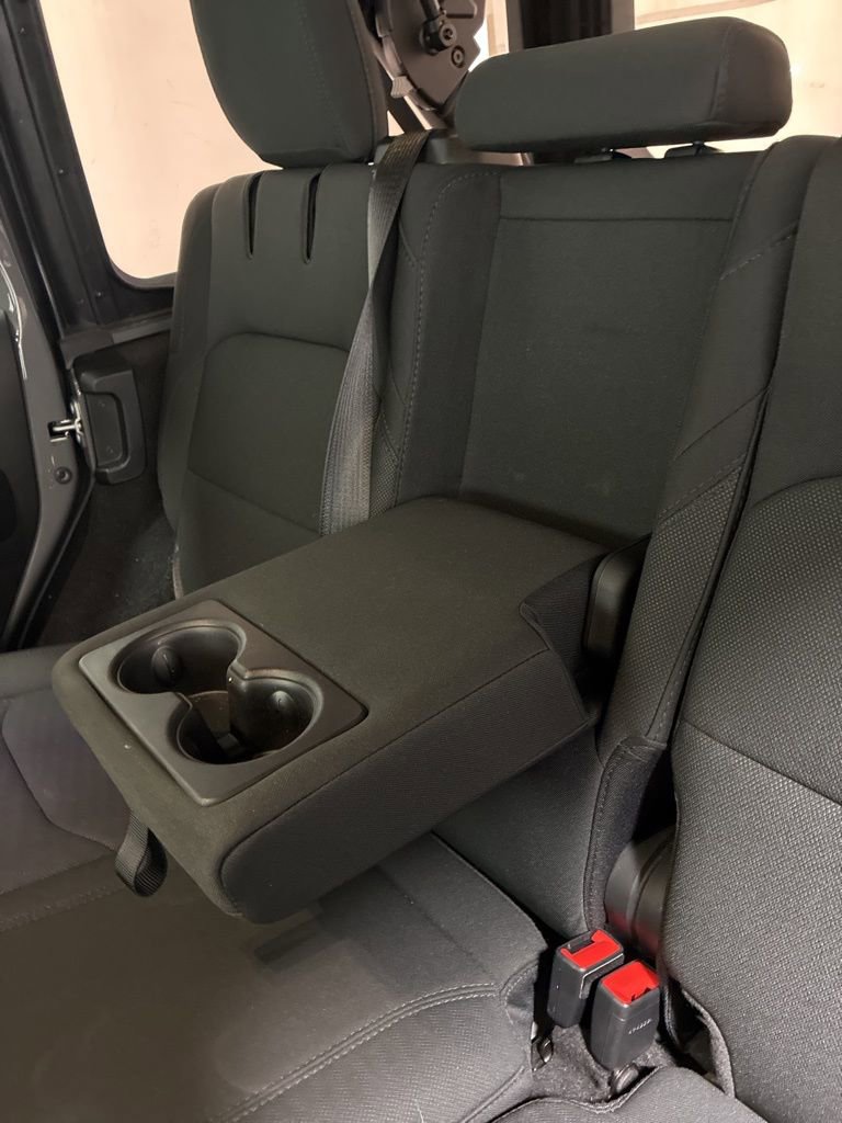 Used 2023 Jeep Wrangler Unlimited image 21