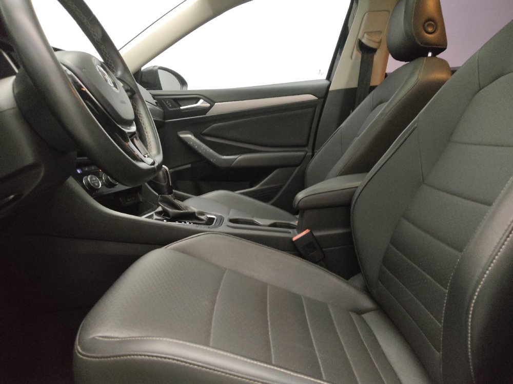 Used 2021 Volkswagen Jetta SE FWD image 17