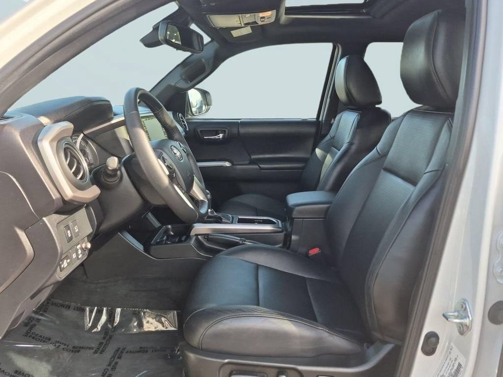 Used 2023 Toyota Tacoma Limited w/ Nightshade Package AWD/4WD image 13