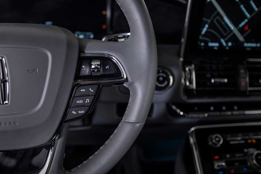 Used 2021 Lincoln Navigator Reserve AWD/4WD image 44