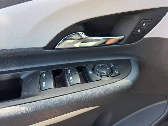 Used 2021 Chevrolet Bolt LT FWD image 32