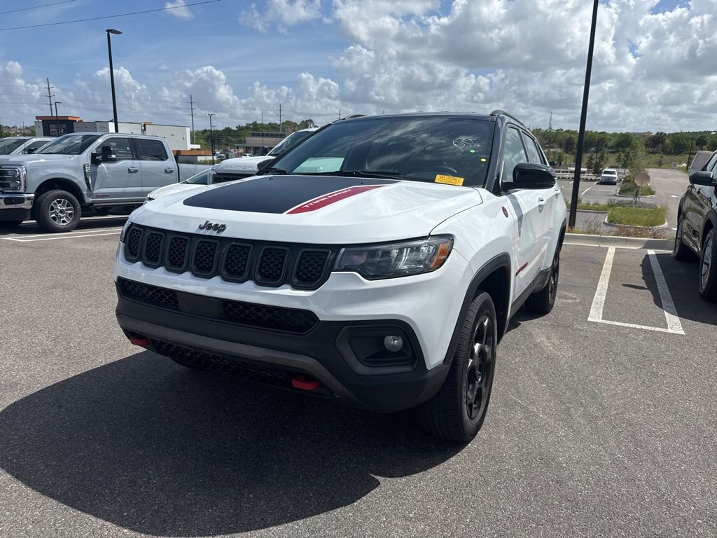 Used 2024 Jeep Compass Trailhawk image 5