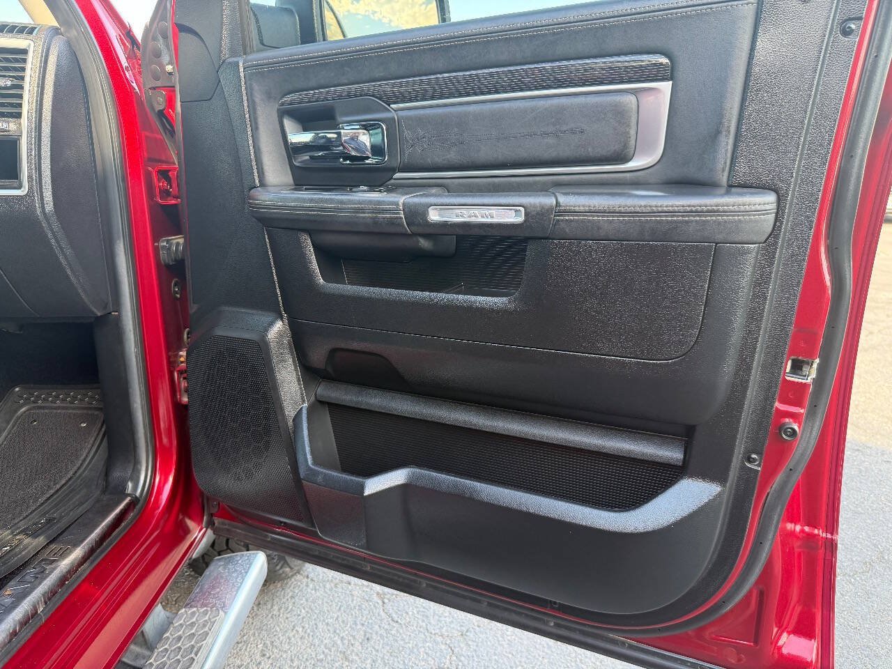 Used 2014 RAM 1500 Limited AWD/4WD image 17