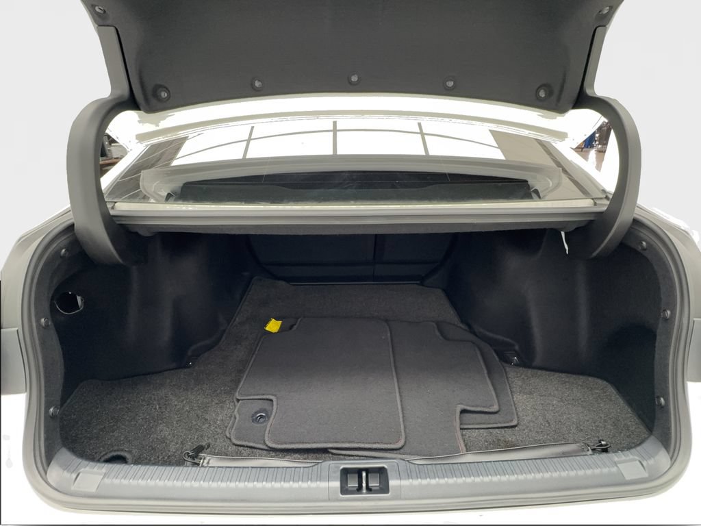 Used 2025 Lexus IS 300 w/ Comfort Package RWD image 17