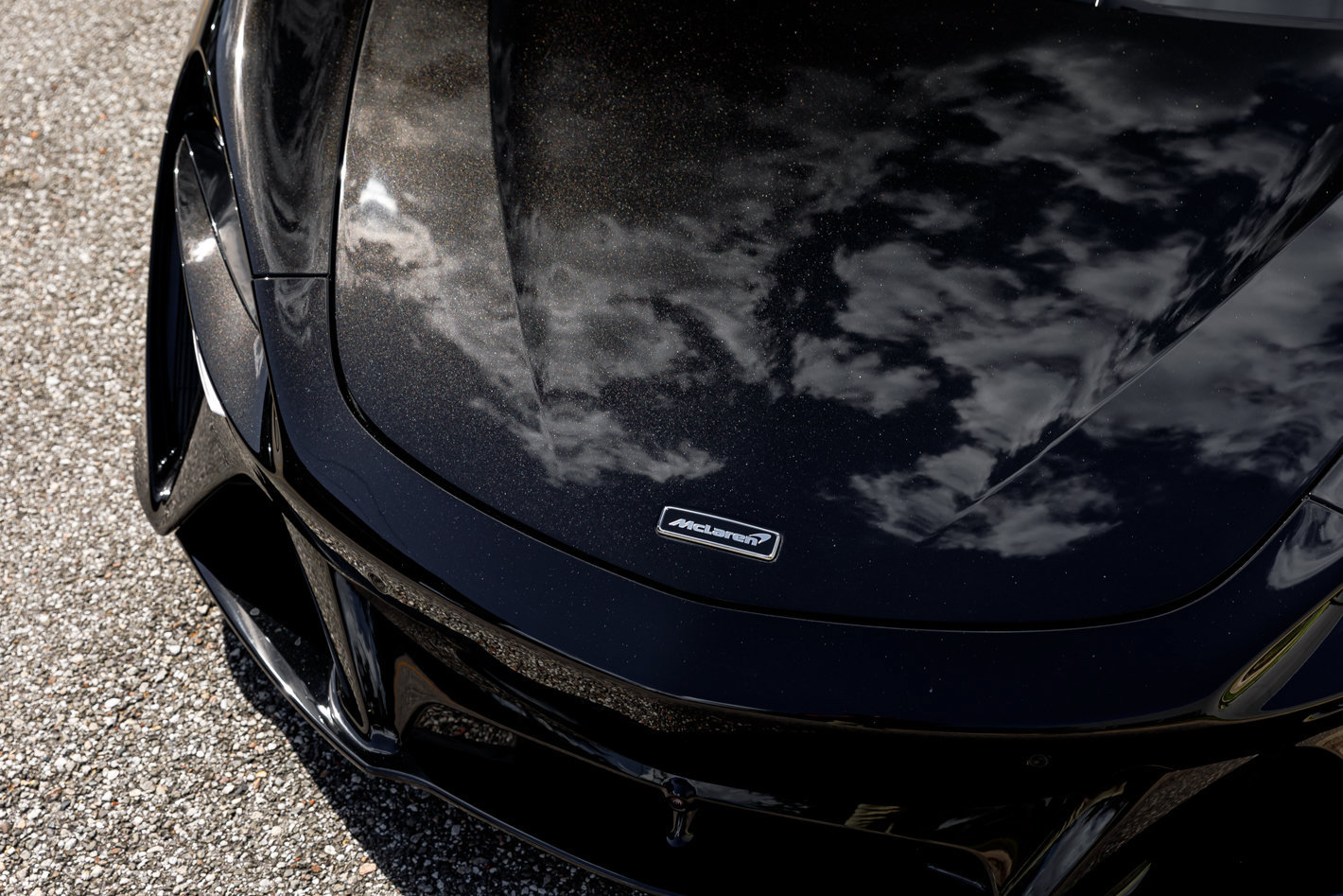 Used 2026 McLaren Artura Spider RWD image 9