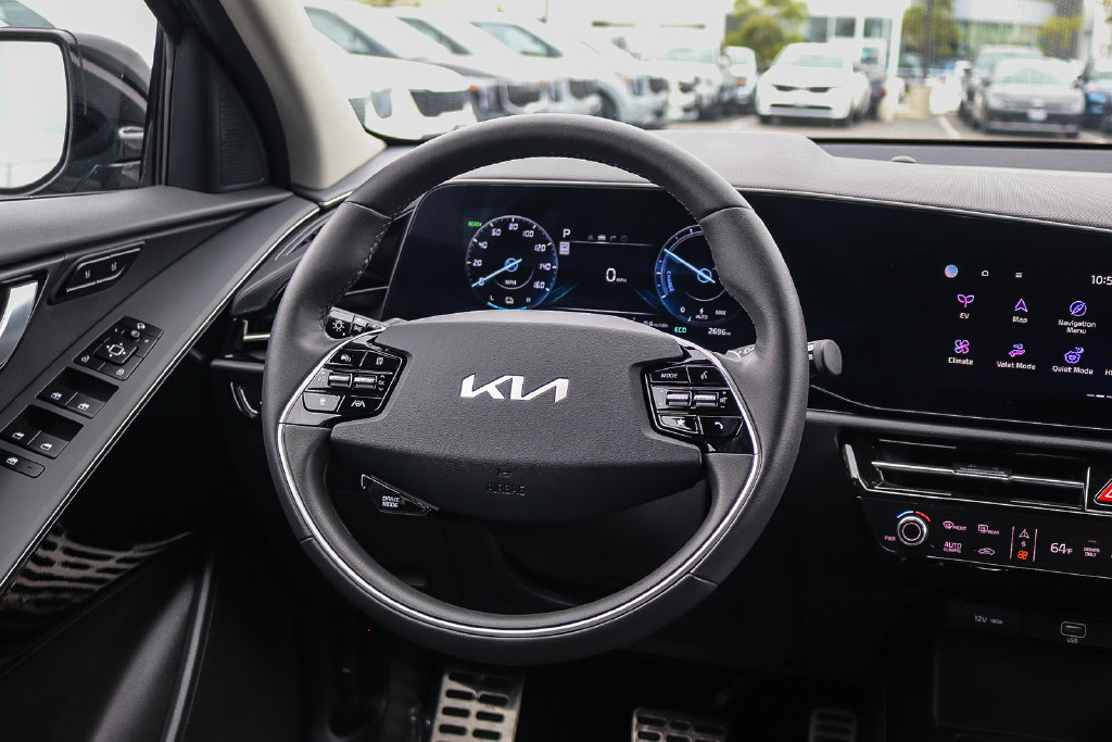 Certified 2025 Kia Niro Wave w/ Wave Preserve Package FWD image 15
