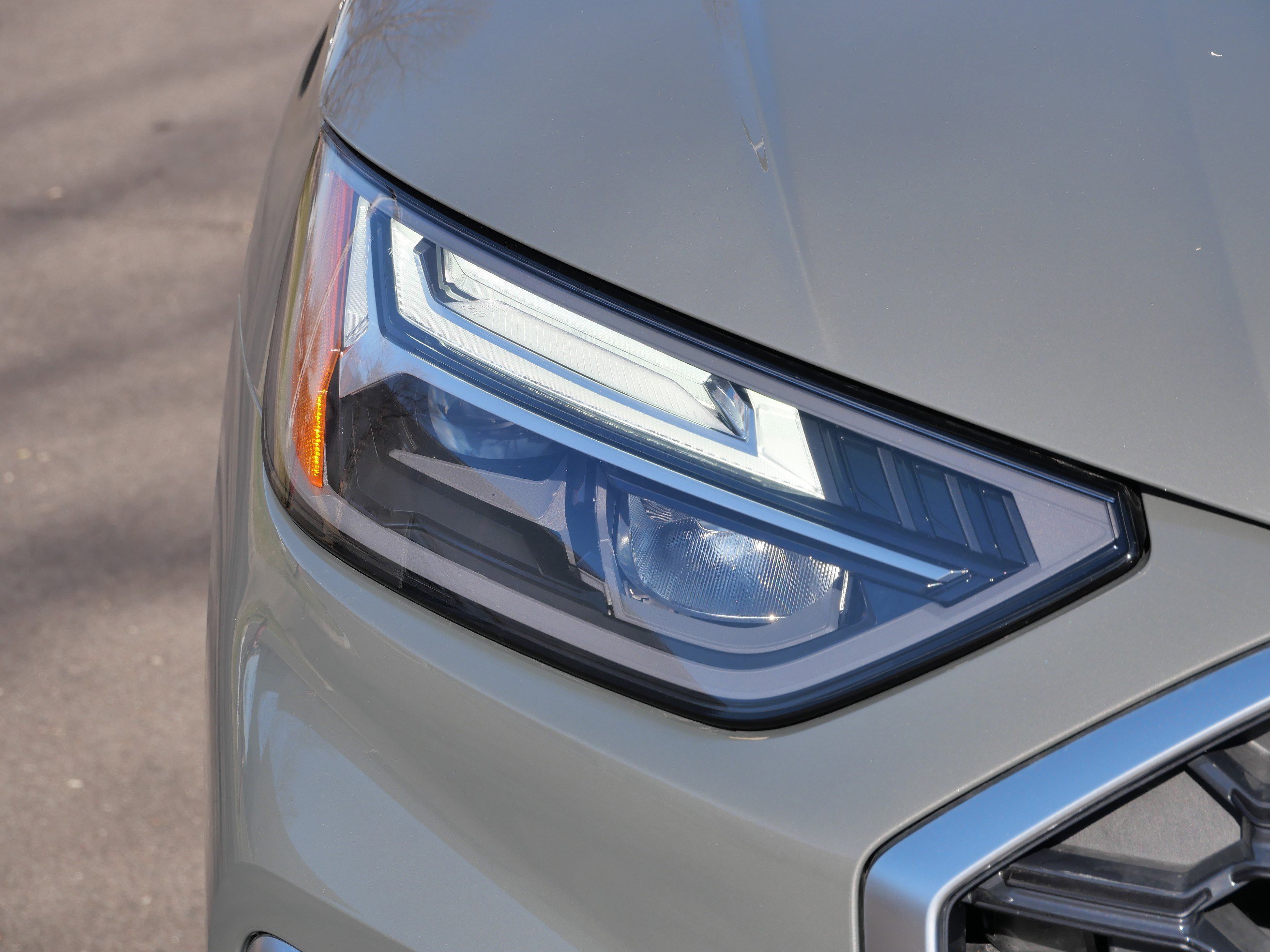 Used 2023 Audi Q5 2.0T Premium w/ Convenience Package image 16