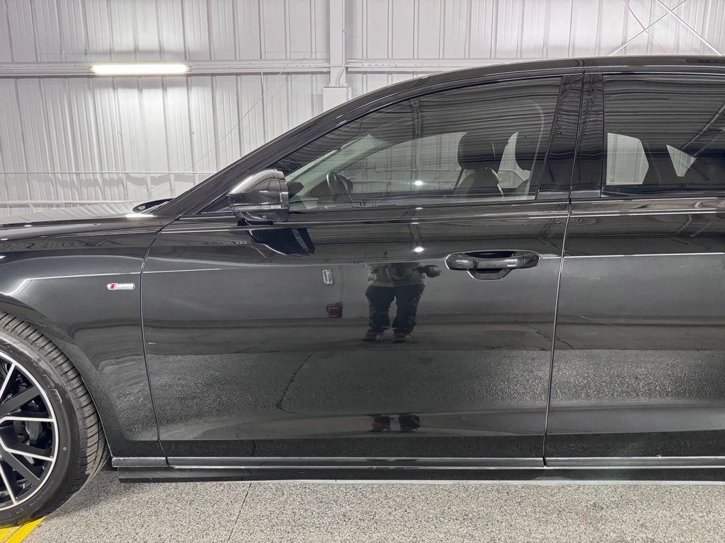 Used 2021 Audi A8 L 4.0T w/ Executive Plus Package AWD/4WD image 17
