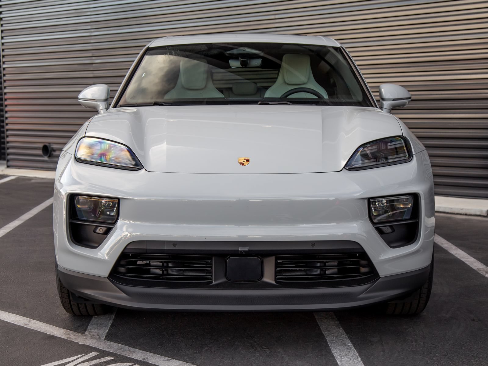 New 2026 Porsche Macan 4 Electric AWD/4WD image 10