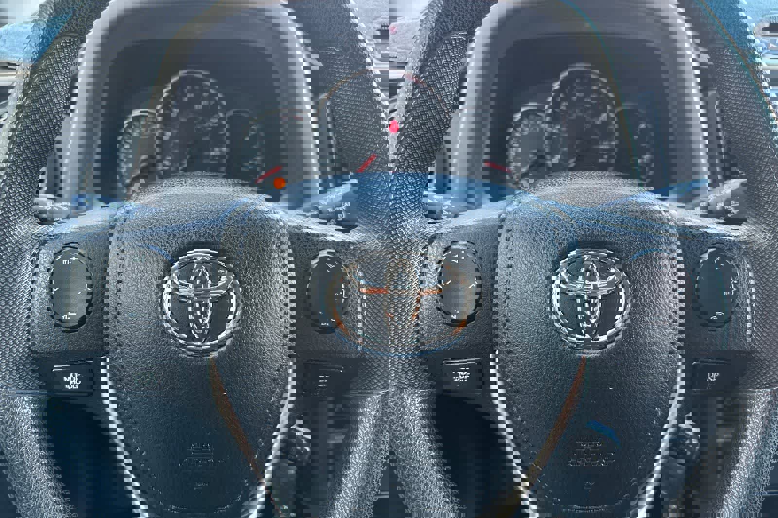 Used 2016 Toyota RAV4 LE FWD image 24