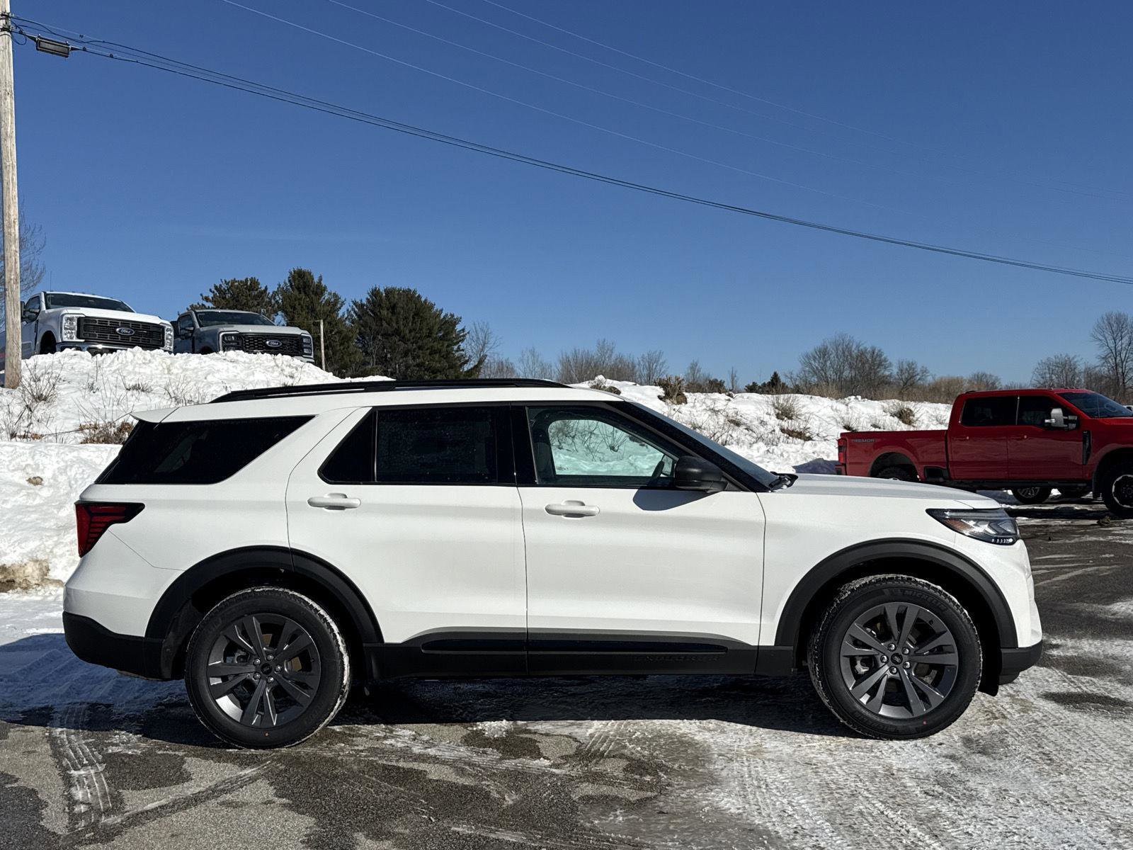 New 2026 Ford Explorer Active w/ Active Comfort Package image 5