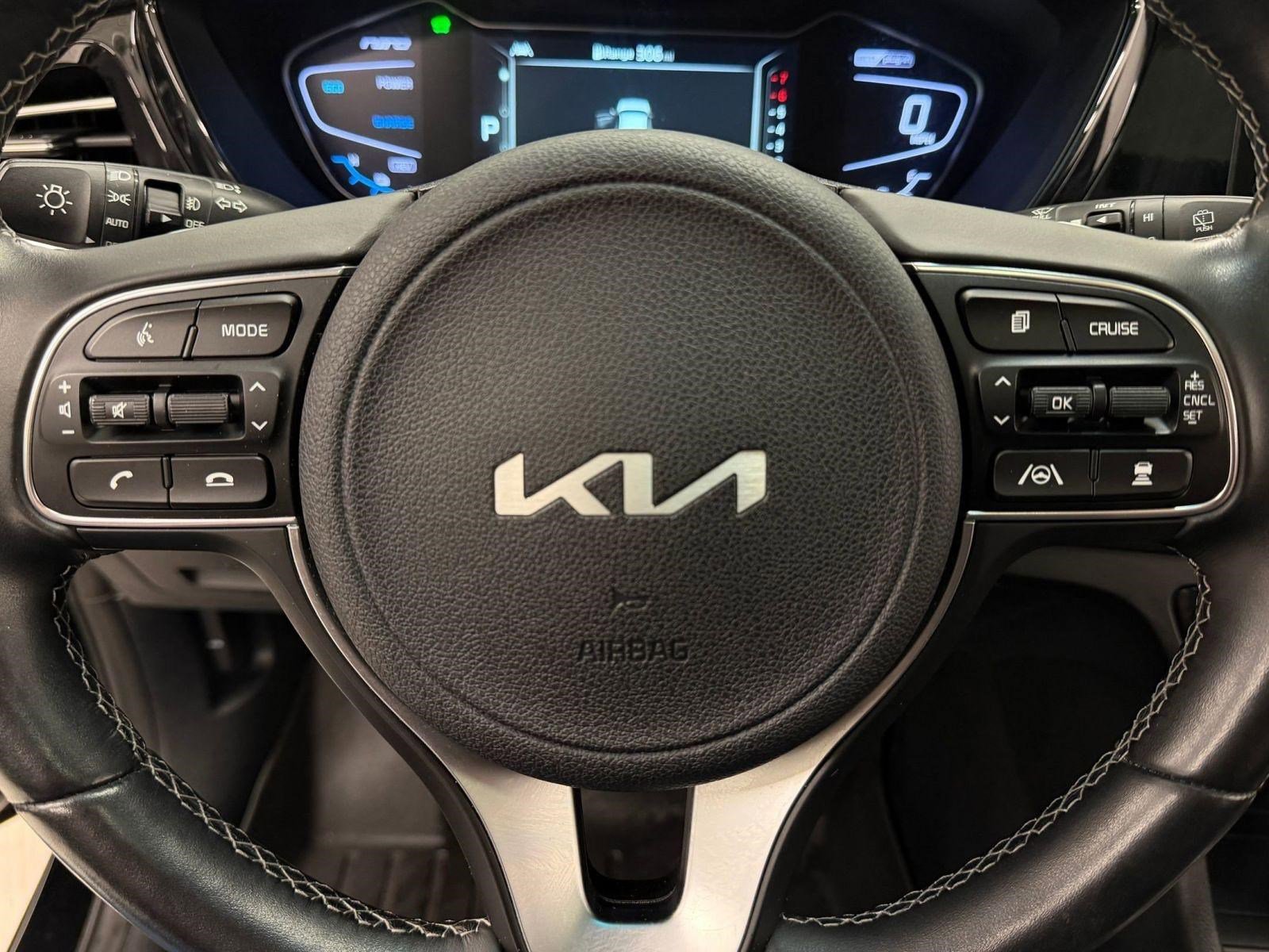 Used 2022 Kia Niro EX Premium FWD image 14