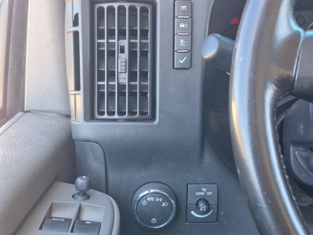 Used 2020 Chevrolet Express 3500 w/ Power Convenience Package RWD image 15