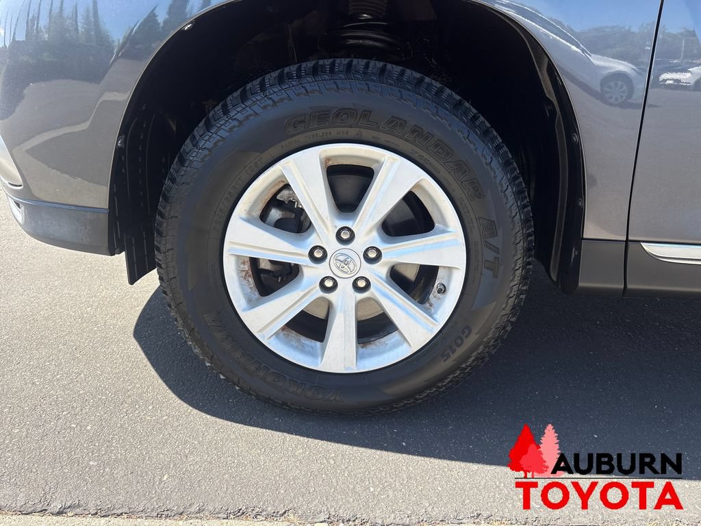 Used 2013 Toyota Highlander SE FWD image 22