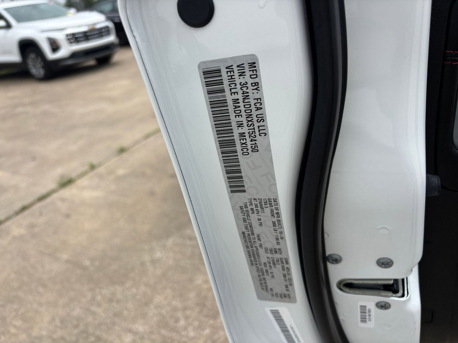Used 2025 Jeep Compass Trailhawk AWD/4WD image 28