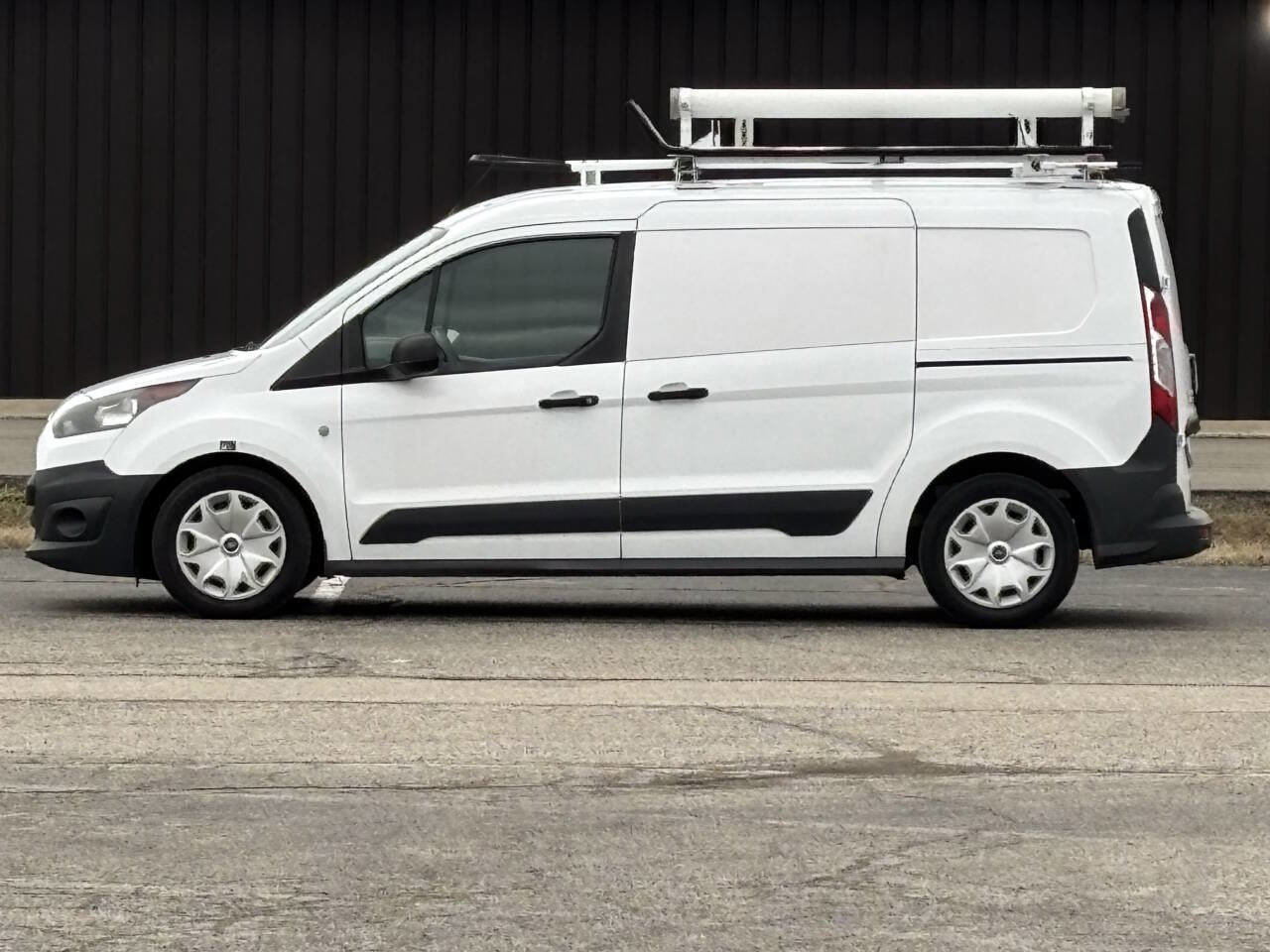 Used 2015 Ford Transit Connect XL image 2