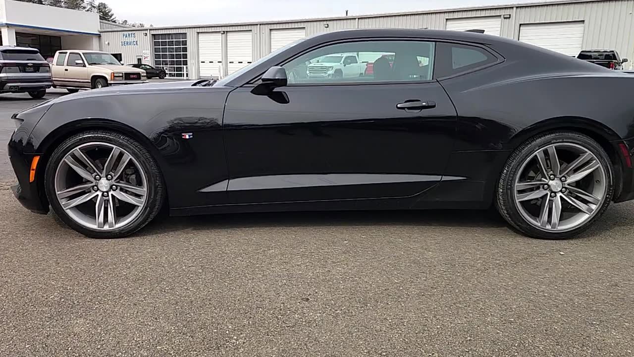 Used 2018 Chevrolet Camaro LT w/ RS Package image 5