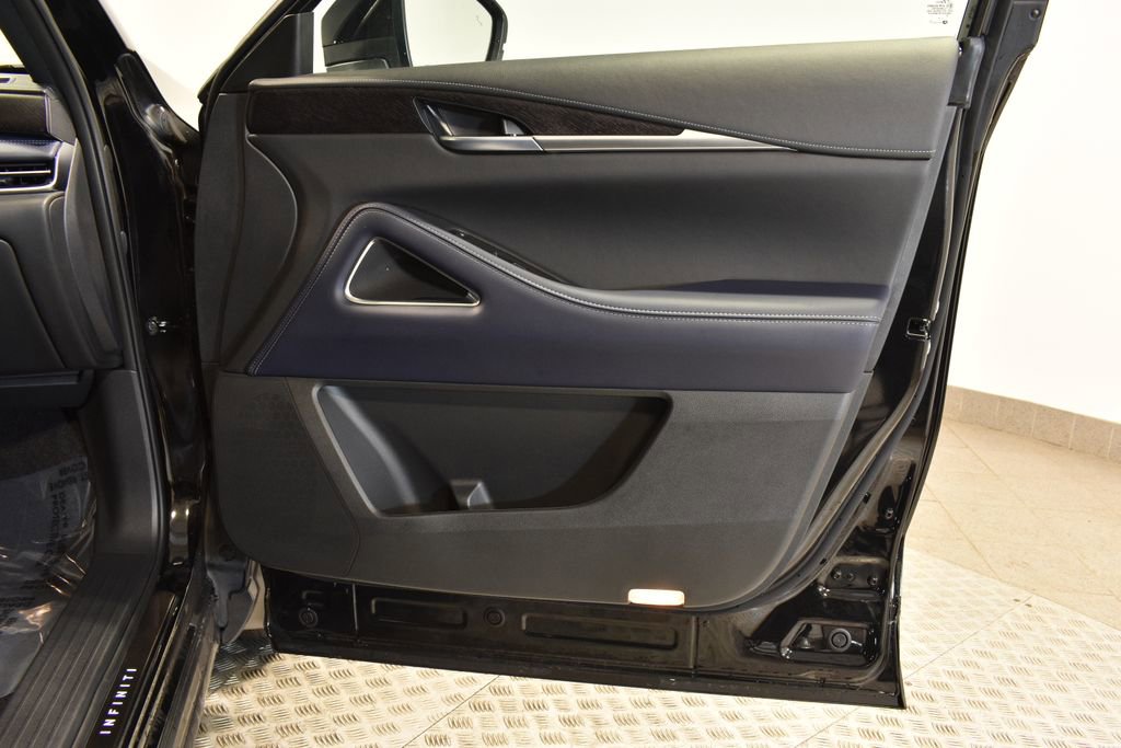 Certified 2026 INFINITI QX60 Sport w/ Dark Cargo Package image 34